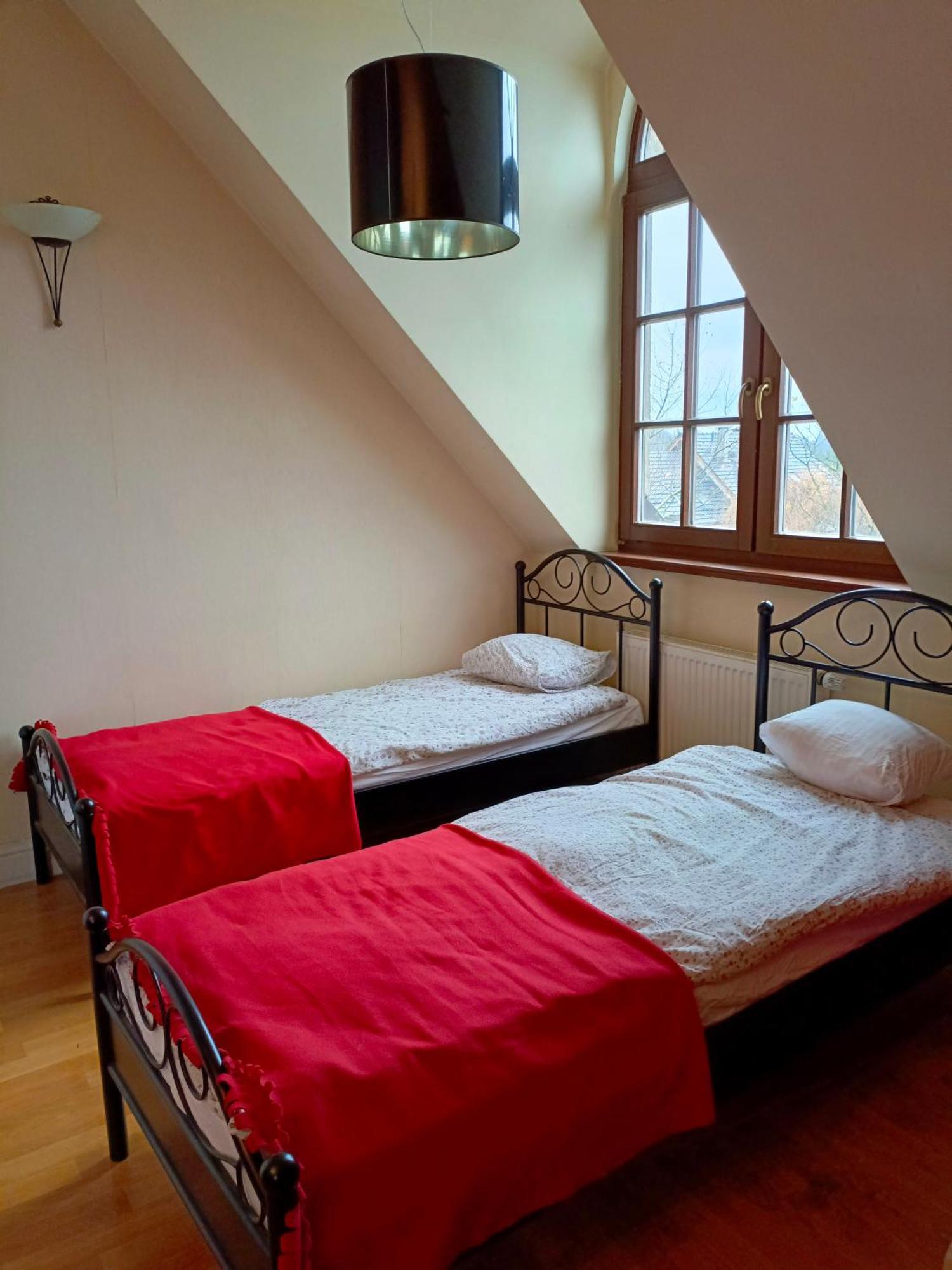 Dwor Pod Rozami Bed & Breakfast Smolec Room photo